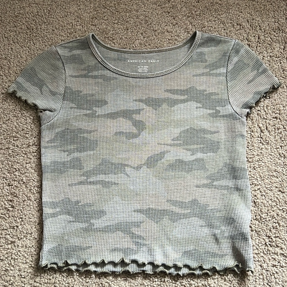 American Eagle Camouflage Cropped T-Shirt